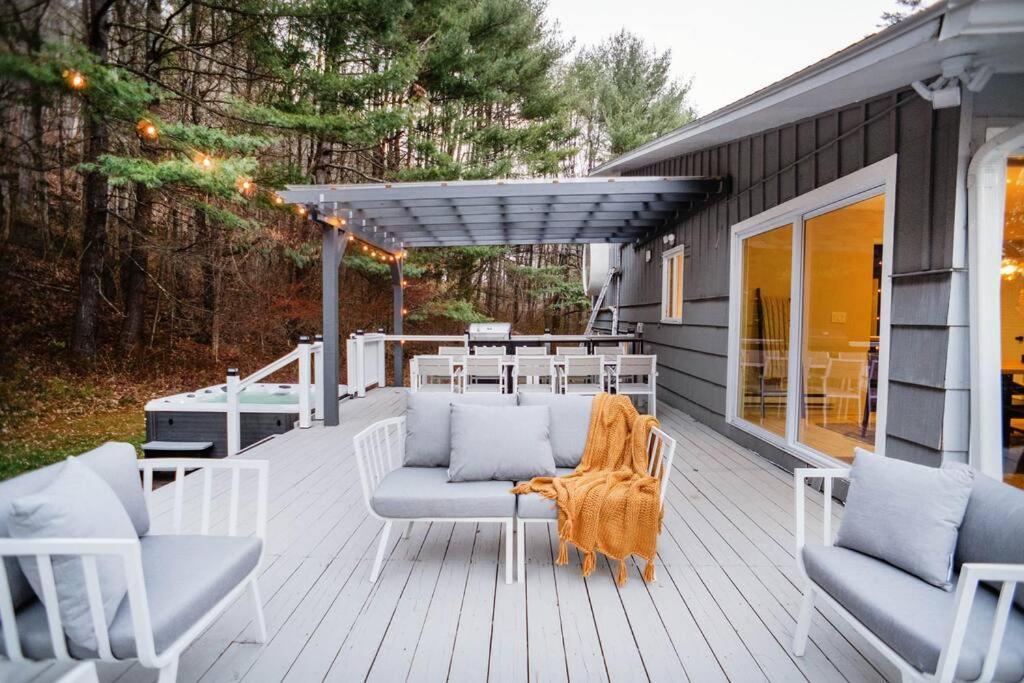 Prattvilla -Catskill -Mountain Escape 5 Bedroom ,3 Bath With Hot Tub Prattsville Exterior foto